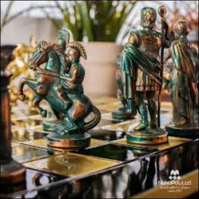 Quelle pi&egrave;ce se trouve au fond sur les extr&eacute;mit&eacute;s &agrave; droite et &agrave; gauche pour chaque joueur ?