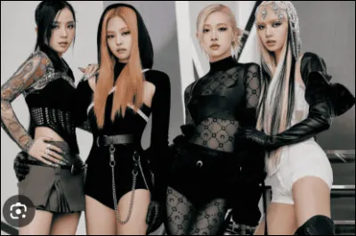 Qui est la première à être entrée dans le groupe ?