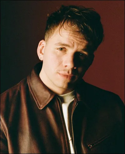 Quel membre de sa famille appara&icirc;t en feat sur le titre "Le Chant des oiseaux", dans son dernier album ?