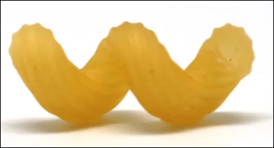 Quel est le nom de cette pâte italienne cylindrique de forme hélicoïdale avec des rainures ?