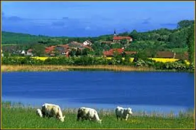 Je vous attends maintenant &agrave; G&eacute;lucourt, au bord de l'&eacute;tang d'Axin. Village de l'arrondissement de Sarrebourg-Ch&acirc;teau-Salins, il se situe en r&eacute;gion ...