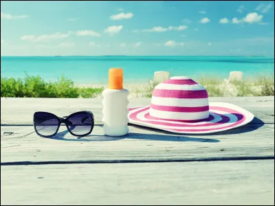 Année : 2004
Ambiance : tu es en vacances, tu traînes sur la plage avec tes amis, les pieds dans le sable, et une chanson passe en boucle sur toutes les radios.
Quelle chanson incarne ce moment ?