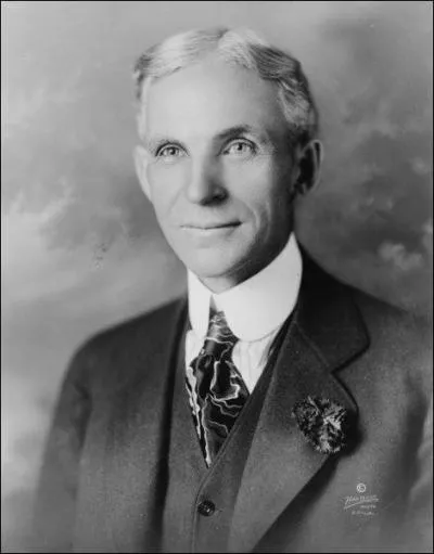 Fiesta, Escort, Mondo et aussi Focus (il faut prononcer le S ), c'est Henry...