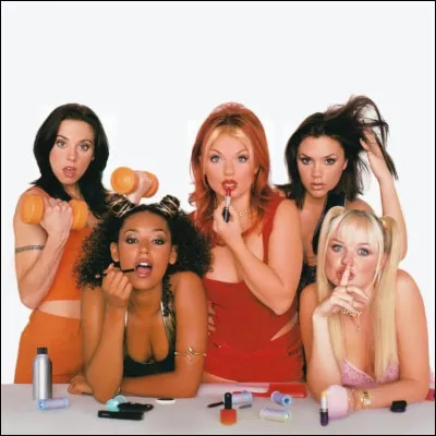 Quel est le nom de ce groupe féminin de pop anglais, originaire de Londres ?