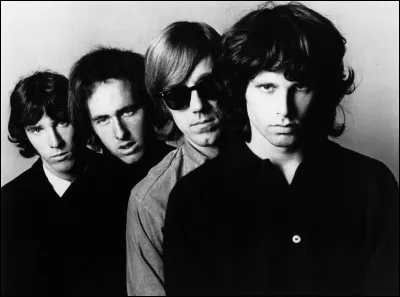 Quel est le nom de ce groupe de rock américain, originaire de Los Angeles ?