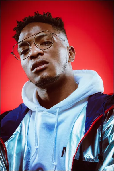 Qui est ce chanteur ?