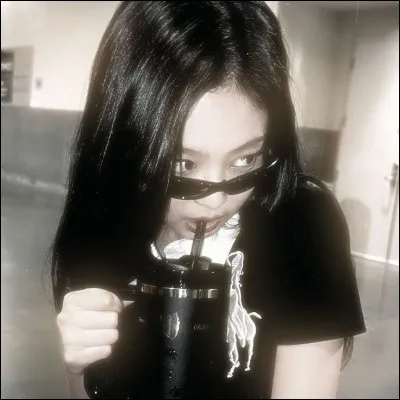 Combien de temps a-t-elle été trainee ?