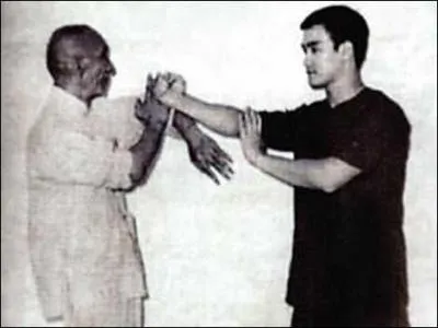 Quel personnage c�l�bre a fait d�couvrir cet art-martial en Occident ?