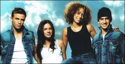 À quel groupe doit-on le tube "Plus haut" en 2002 ?