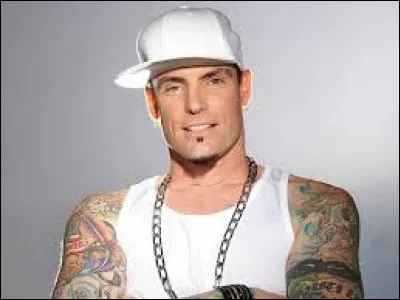 Quel rappeur a interprété le tube "Ice Ice Baby" en 1990 ?