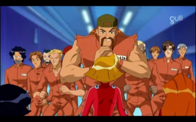 Dans quelle saison apparaît lantagoniste Vince King, en tenue de prisonnier ?