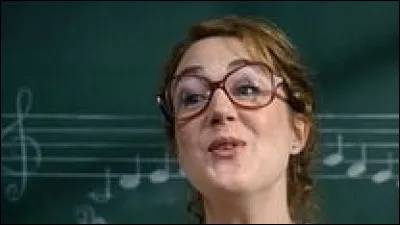 Comment s'appelle leur institutrice de musique ?