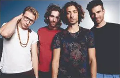 Quel groupe a chanté "Rude" en 2013 ?