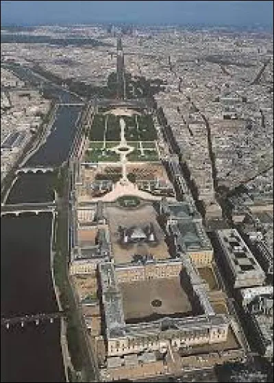 Quel président de la République lance, au XXe siècle, le projet de "Grand Louvre" ?