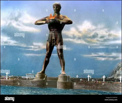 Quelle statue célèbre dans le monde entier se trouvait à Rhodes ?
