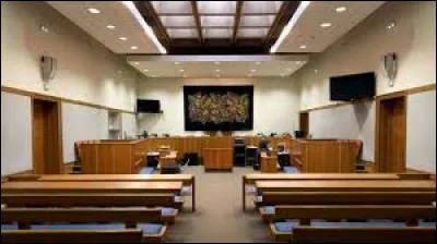 Le procès aura lieu à la ... d'assises du département
