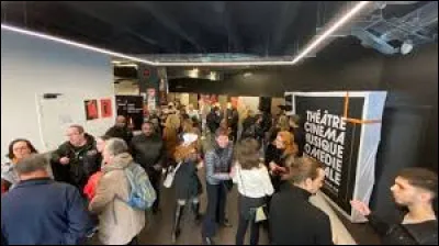 Ici, en France, c'est sous la neige et dans le froid que l'on f&ecirc;te No&euml;l mais il arrive que l'on re&ccedil;oive de "Bons baisers de Fort-de-France". Quelle est la particularit&eacute; des No&euml;l sous les Tropiques ?