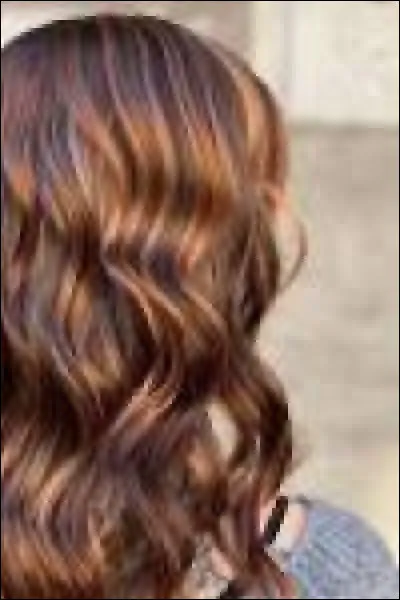 De quelle couleur sont tes cheveux ?