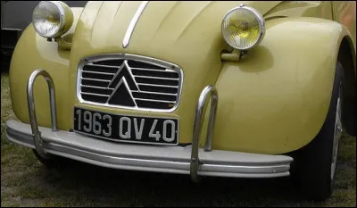 Les 2 CV avaient ce beau ...-chocs