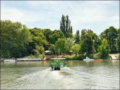 Pour commencer cette nouvelle balade, je vous propose de traverser l'Oise pour nous rendre sur l'île Nancy, à Andrésy. Ville francilienne, dans l'arrondissement de Saint-Germain-en-Laye, elle se situe dans le département ...