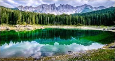 Quels sont des deux pays limitrophes de la région autonome d'Italie du Trentin-Haut-Adige ?