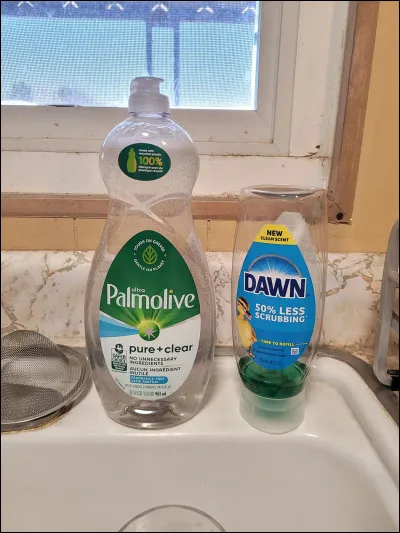 Pourquoi les bouteilles de liquide vaisselle sont-elles souples ?