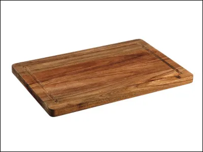 Pourquoi les planches à découper ont souvent une rigole tout autour ?