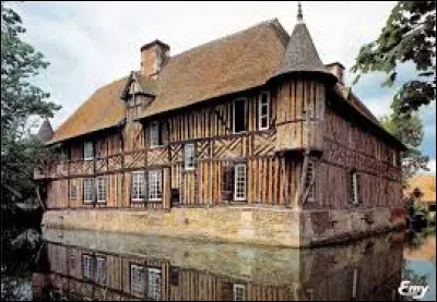 Le manoir de Coupesarte, dans la commune nouvelle de Mézidon Vallée d'Auge, est dans le département du/de la ...