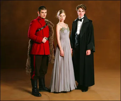 Avec qui Fleur va-t-elle au bal ?