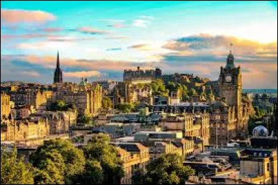 O&ugrave; se la ville d'&Eacute;dimbourg se trouve-t-elle ?