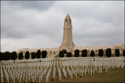 Qui a interprété la chanson Verdun ?