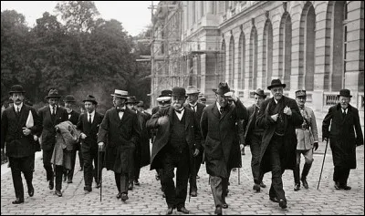 Quand le traité est-il définitivement signé ?