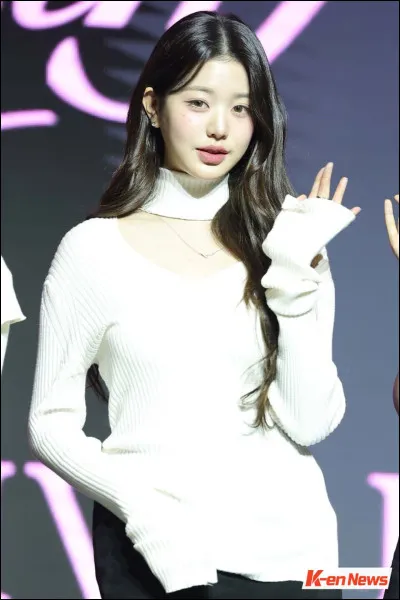 Maintenant les idoles. Qui est cette personne ?