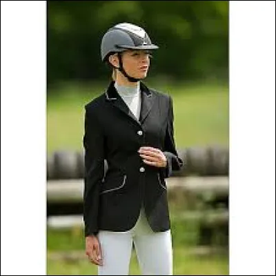 Comment sappelle la protection que tu mets sur ta tête avant de monter à cheval ?