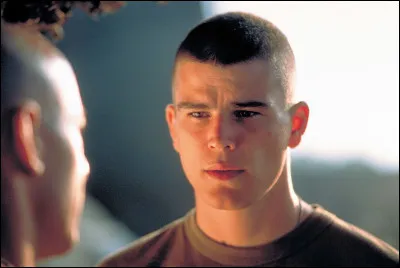 Quel acteur tient le rôle principal dans le film "La Chute du faucon noir", sorti en 2001 ?