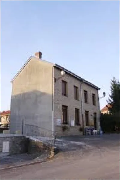 Village de l'arrondissement de Sedan, sur les bords de la Chiers, Sachy se situe dans le département ...