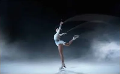 Où et quand eurent lieu les premières épreuves olympiques de patinage artistique ?