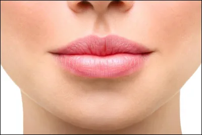 Et avant de passer à la dernière question sache que tu es belle à ta façon !
Comment sont tes lèvres ?