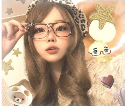 Quel sous-style gyaru est connu pour son bronzage extrême, ses cheveux décolorés et son maquillage flashy ?