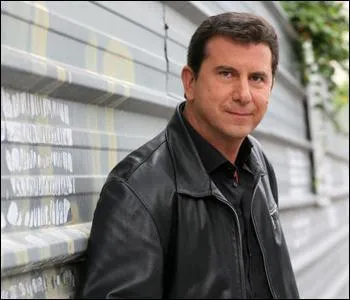 Avec son compre Laurent Fontaine sur TF1 'Y'a pas photo', c'est Pascal ...