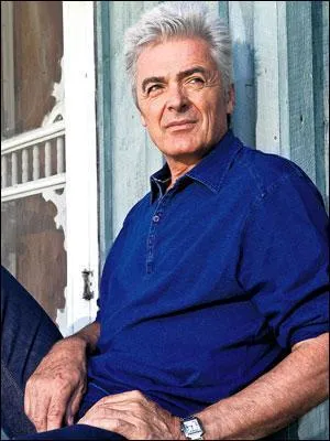 Il a t Frollo et aussi l'interprte de 'Ils s'aiment', c'est Daniel ...