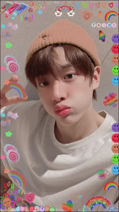 Pendant combien de temps a-t-il été stagiaire ?