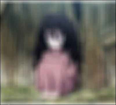 Qui est ce personnage flouté ?