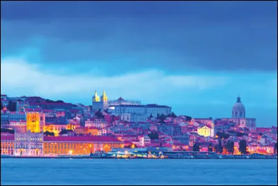 Tel Ast&eacute;rix dans le quarante-et-uni&egrave;me album qui lui est consacr&eacute;, je visite les ancienne terres de Lusitanie. O&ugrave; suis-je ?