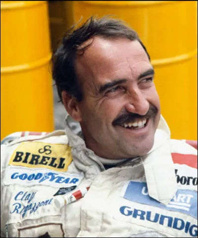 Quand il est question de pilotes francophones, il est parfois difficile de vérifier si les pilotes suisses, canadiens ou belges maîtrisaient effectivement le français, surtout avec des pilotes qui ont couru avant les années 1990. Je vous présente l'un des plus grands noms du sport automobile suisse. Comment s'appelle ce pilote ?