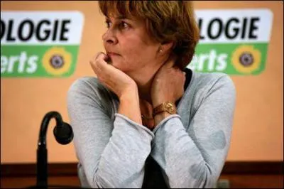 Idem pour Dominique Voynet, snatrice et maire de Montreuil, comment se justifie-t-elle ?