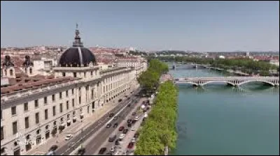 Lequel de ces cours d'eau passe à Lyon ?