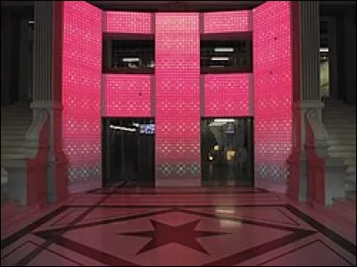 En 1928, Hobart Henley a réalisé : "le figurant de..."