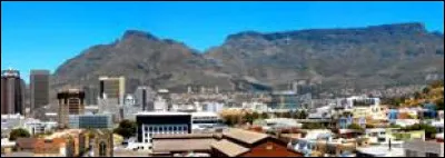 Quelle est cette langue parlée par 10 millions de sud-africains surtout dans l'ouest du pays ?