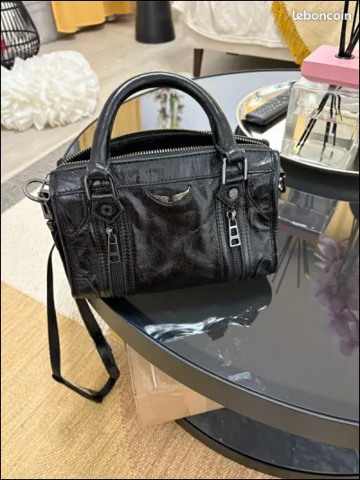 Quelle est la marque de ce sac ?